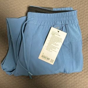 Lululemon men’s license to train jogger